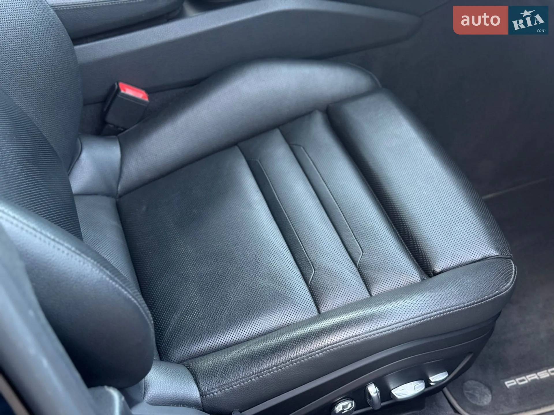 2018 Porsche Panamera - мініатюра 26