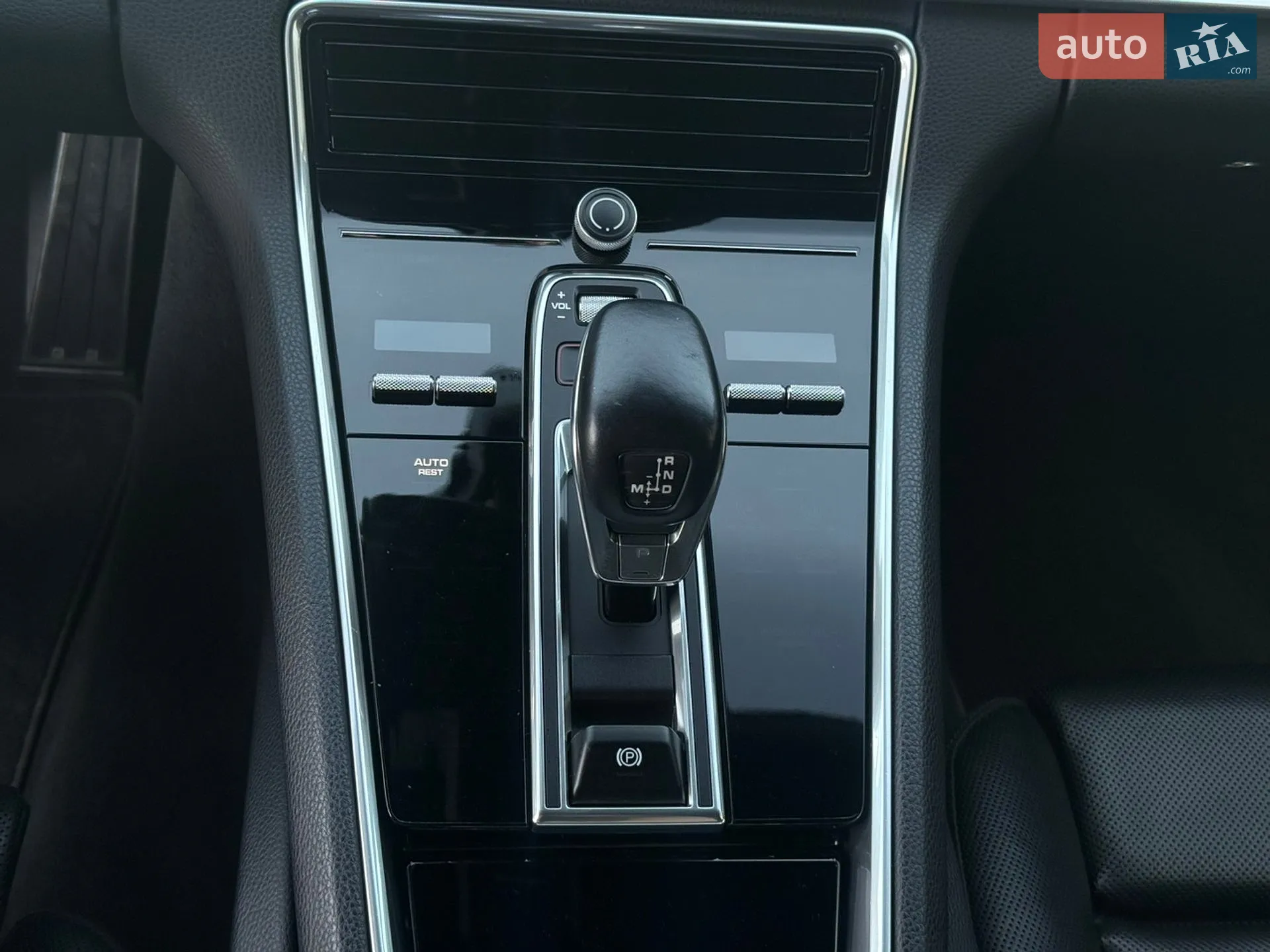 2018 Porsche Panamera - мініатюра 36