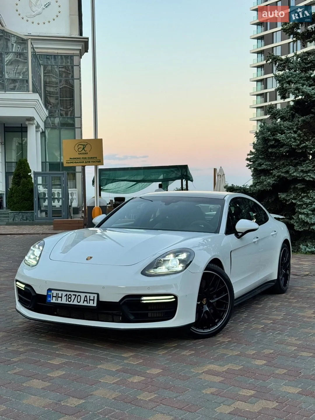 2019 Porsche Panamera - мініатюра 10