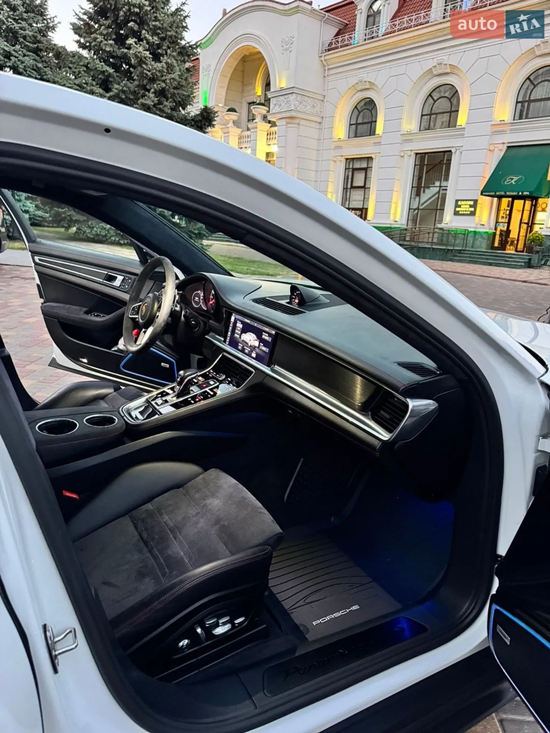 2019 Porsche Panamera - мініатюра 30