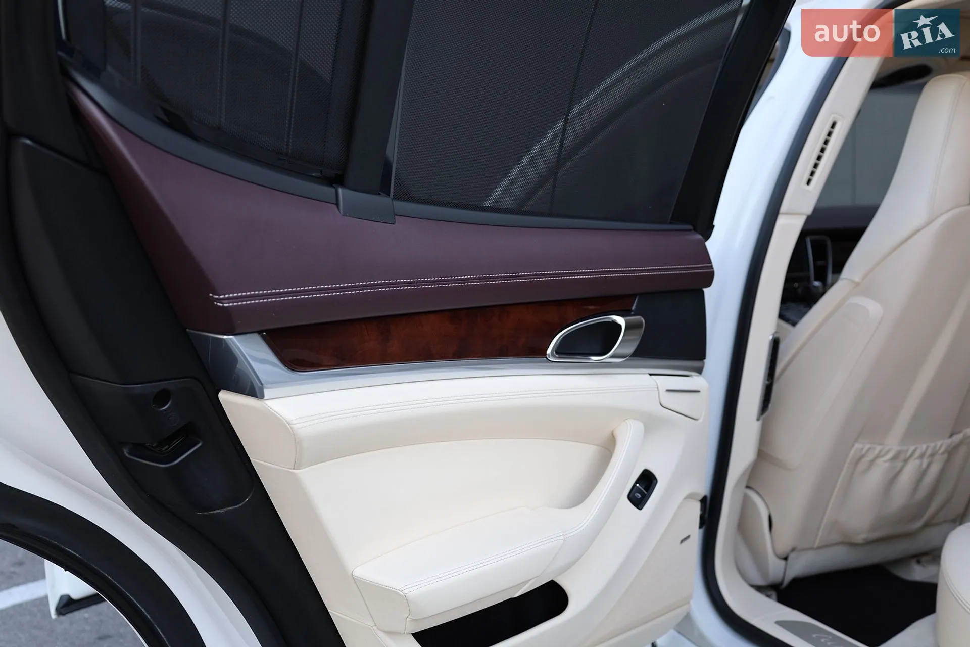 2011 Porsche Panamera - мініатюра 31
