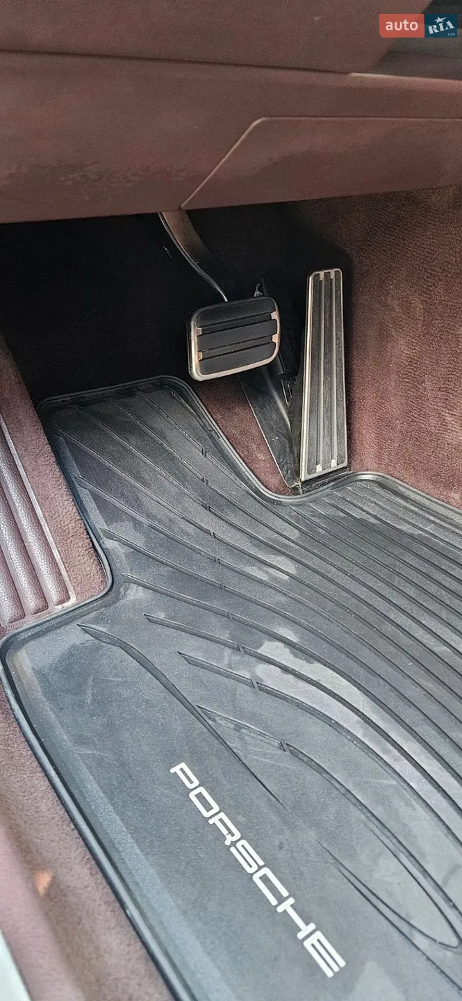 2018 Volkswagen Touareg - мініатюра 13
