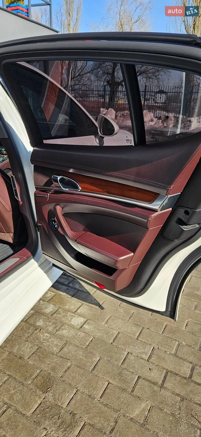 2018 Volkswagen Touareg - мініатюра 20