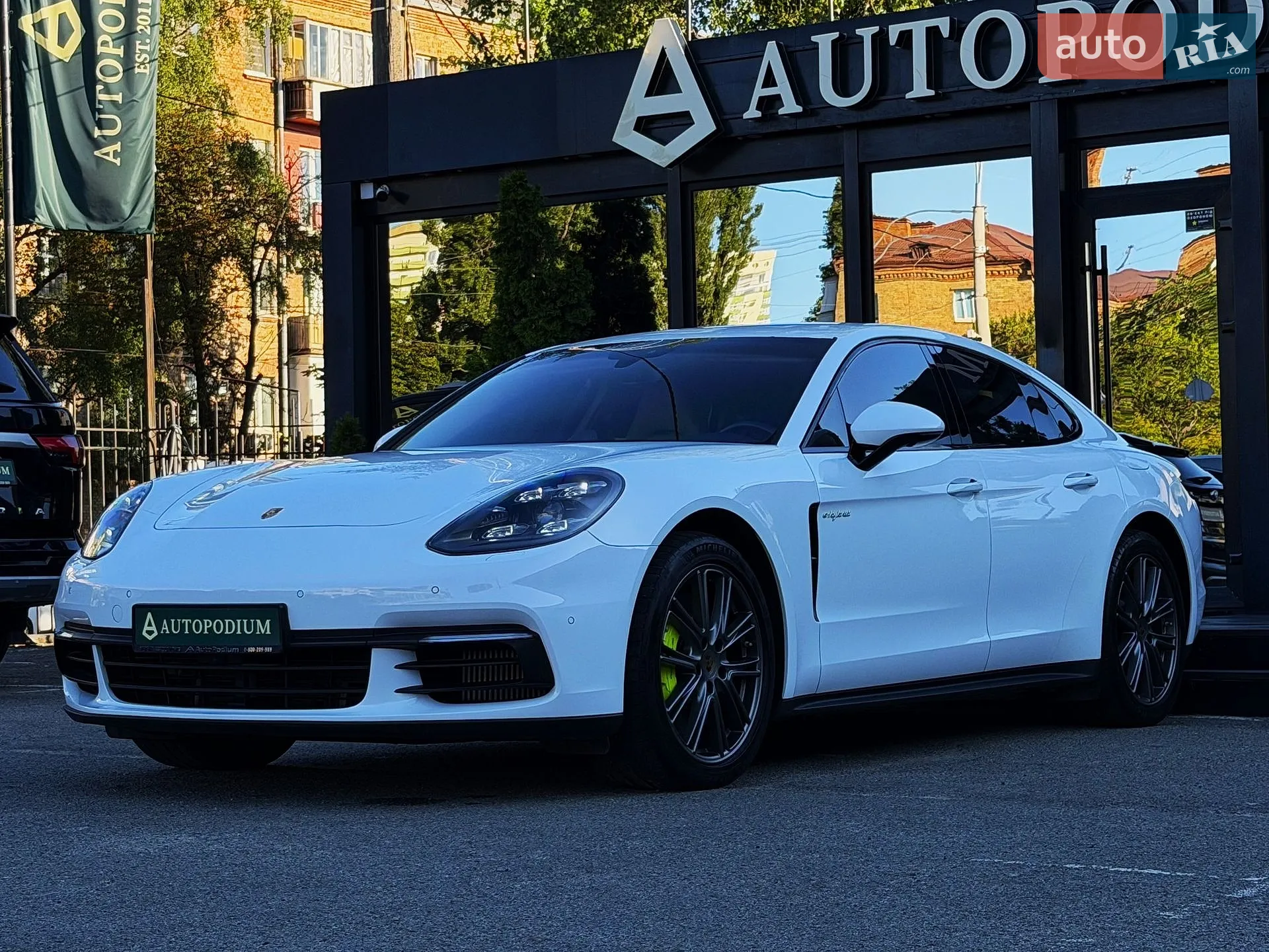 2019 Porsche Panamera - мініатюра 3