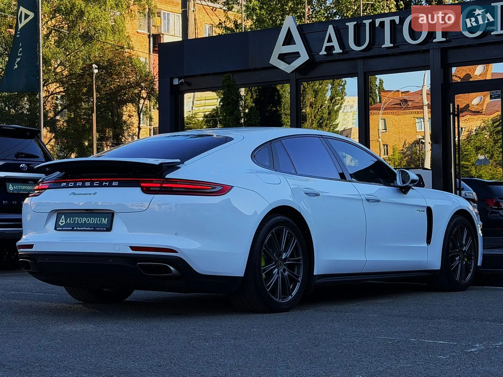 2019 Porsche Panamera - мініатюра 25