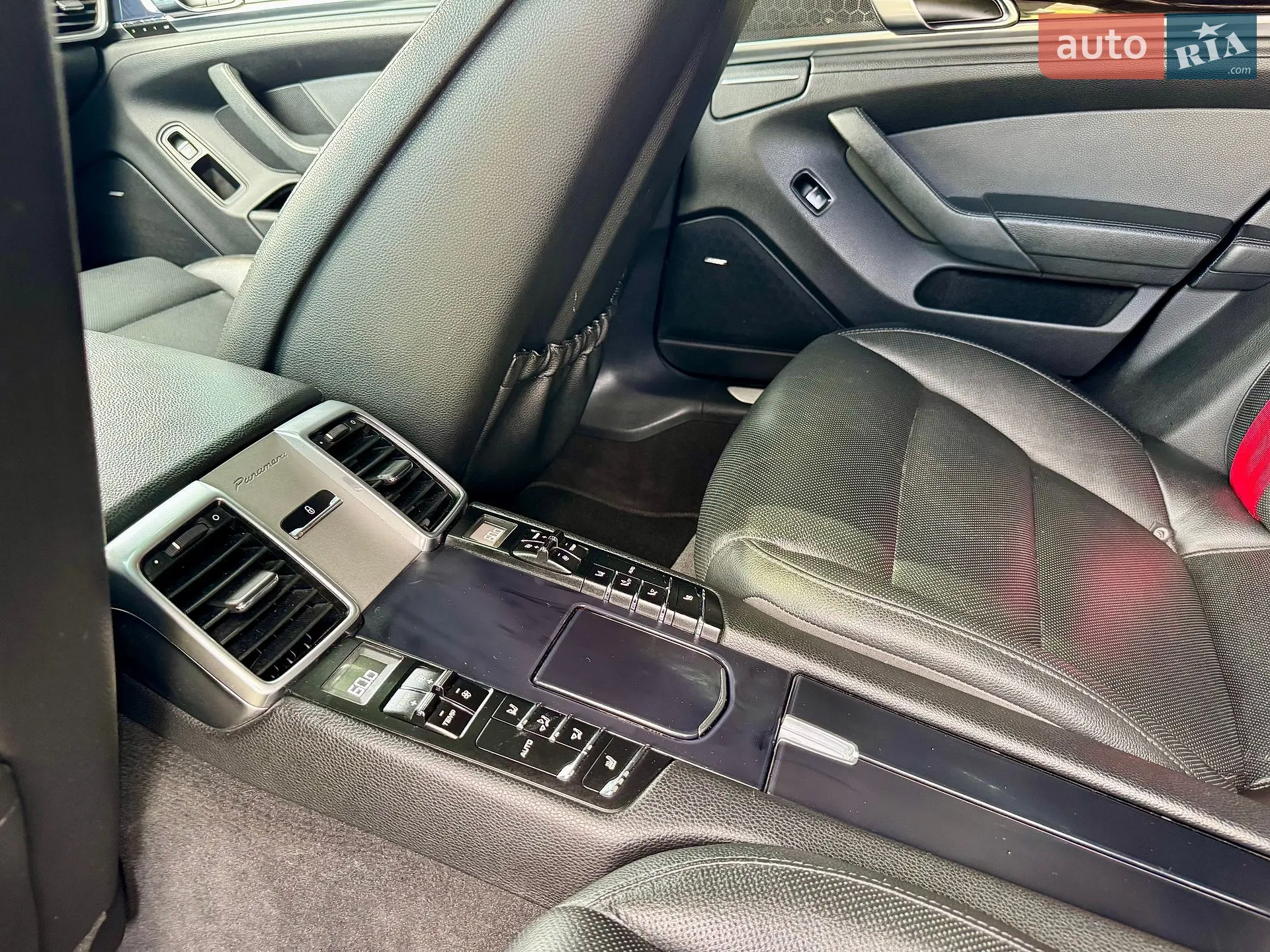 2014 Porsche Panamera - мініатюра 38