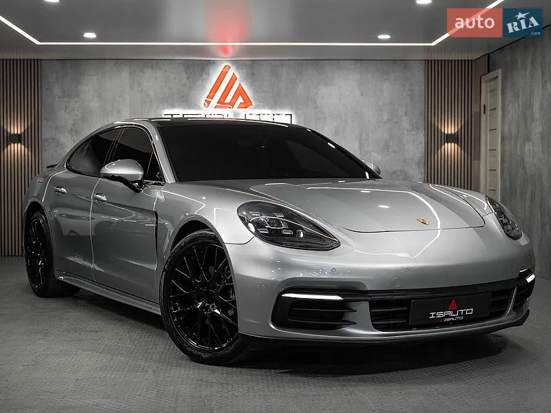 Porsche Panamera 2019