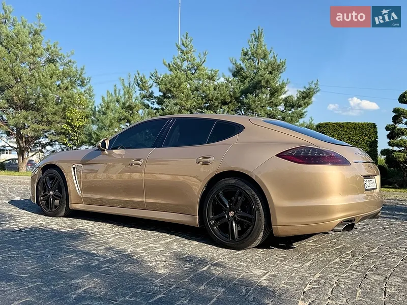 Porsche Panamera 2012