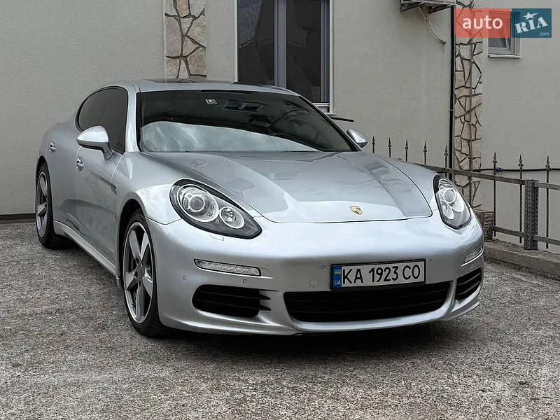 Porsche Panamera 2016