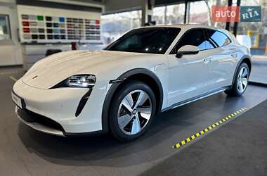 Універсал Porsche Taycan Cross Turismo 2022 в 