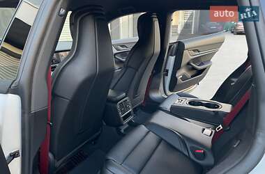 Універсал Porsche Taycan Cross Turismo 2021 в 