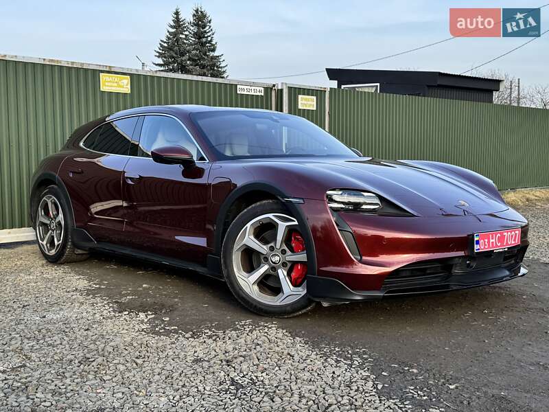 Porsche Taycan Cross Turismo 2021