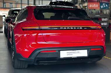 Универсал Porsche Taycan Cross Turismo 2024 в 