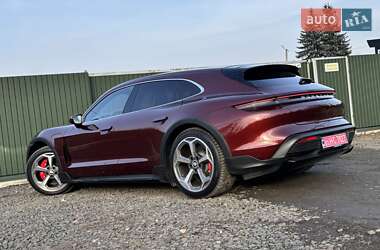 Универсал Porsche Taycan Cross Turismo 2021 в 