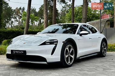 Универсал Porsche Taycan Cross Turismo 2021 в 