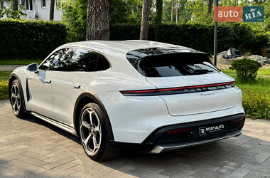 Универсал Porsche Taycan Cross Turismo 2021 в 