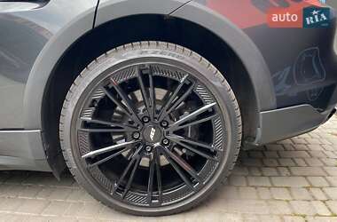 Седан Porsche Taycan Cross Turismo 2023 в 
