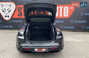 Седан Porsche Taycan Cross Turismo 2023 в 