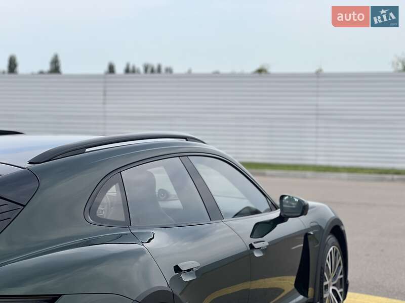 Універсал Porsche Taycan Cross Turismo 2024 в Києві