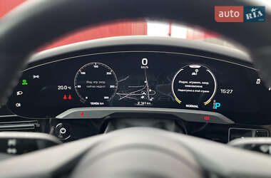 Универсал Porsche Taycan Cross Turismo 2023 в 