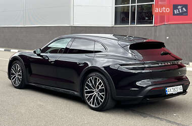 Универсал Porsche Taycan Cross Turismo 2023 в 