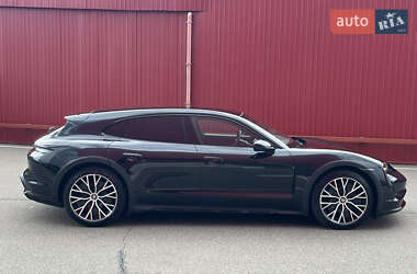 Универсал Porsche Taycan Cross Turismo 2023 в 