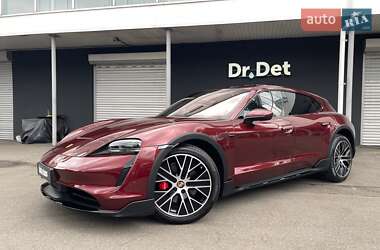 Универсал Porsche Taycan Cross Turismo 2021 в 