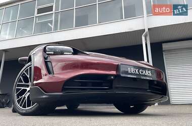 Универсал Porsche Taycan Cross Turismo 2021 в 