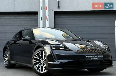 Универсал Porsche Taycan Cross Turismo 2023 в 