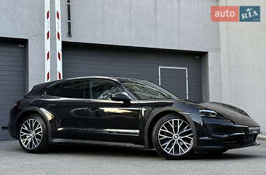 Универсал Porsche Taycan Cross Turismo 2023 в 