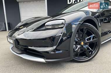 Универсал Porsche Taycan Cross Turismo 2023 в 
