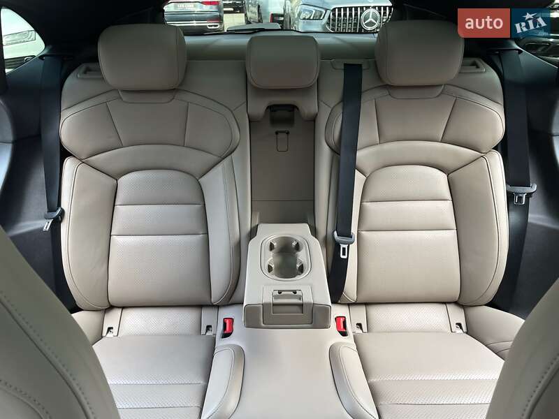 Універсал Porsche Taycan Cross Turismo 2023 в Києві фото 69 Універсал Porsche Taycan Cross Turismo 2023 в Києві