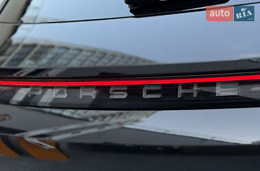 Универсал Porsche Taycan Cross Turismo 2023 в 