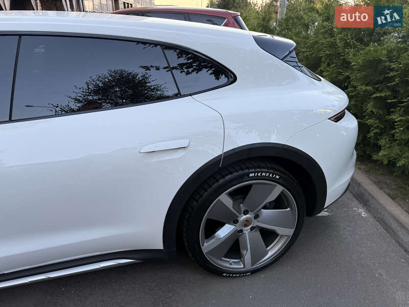 Универсал Porsche Taycan Cross Turismo 2021 в Киеве
