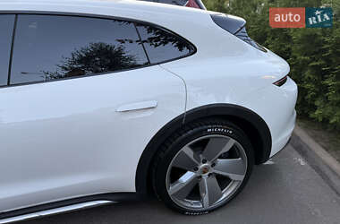 Универсал Porsche Taycan Cross Turismo 2021 в 