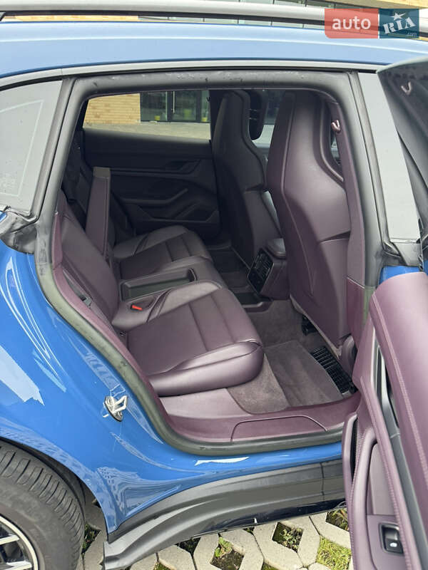 Универсал Porsche Taycan Cross Turismo 2023 в Хмельницком