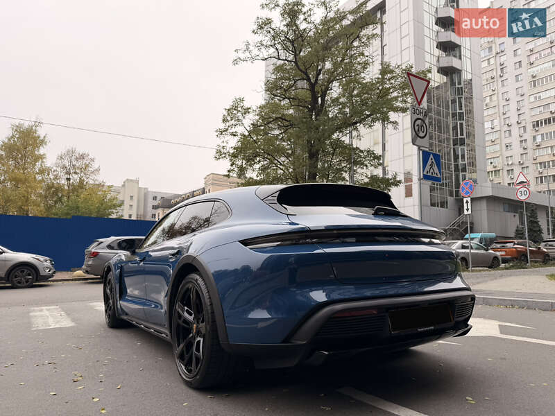 Универсал Porsche Taycan Cross Turismo 2023 в Киеве