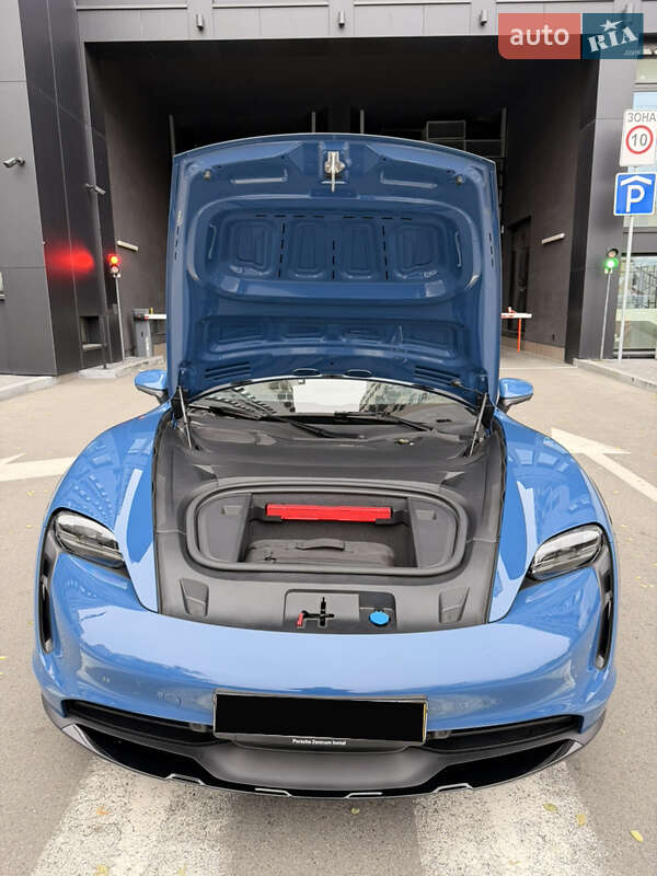 Универсал Porsche Taycan Cross Turismo 2023 в Киеве