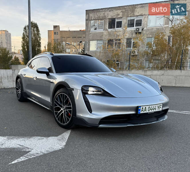 Седан Porsche Taycan Cross Turismo 2021 в Киеве фото 11 Седан Porsche Taycan Cross Turismo 2021 в Киеве