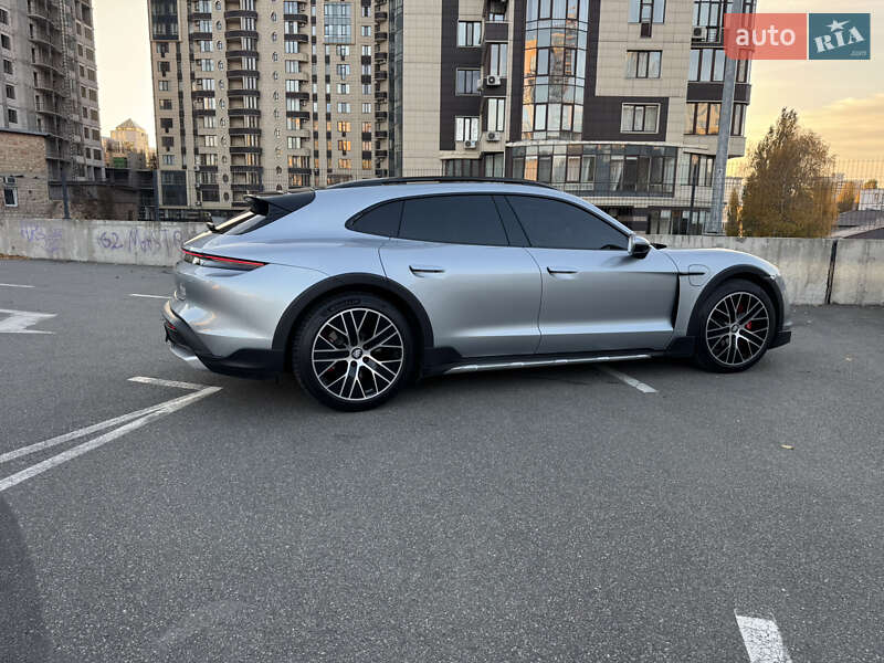 Седан Porsche Taycan Cross Turismo 2021 в Киеве фото 17 Седан Porsche Taycan Cross Turismo 2021 в Киеве