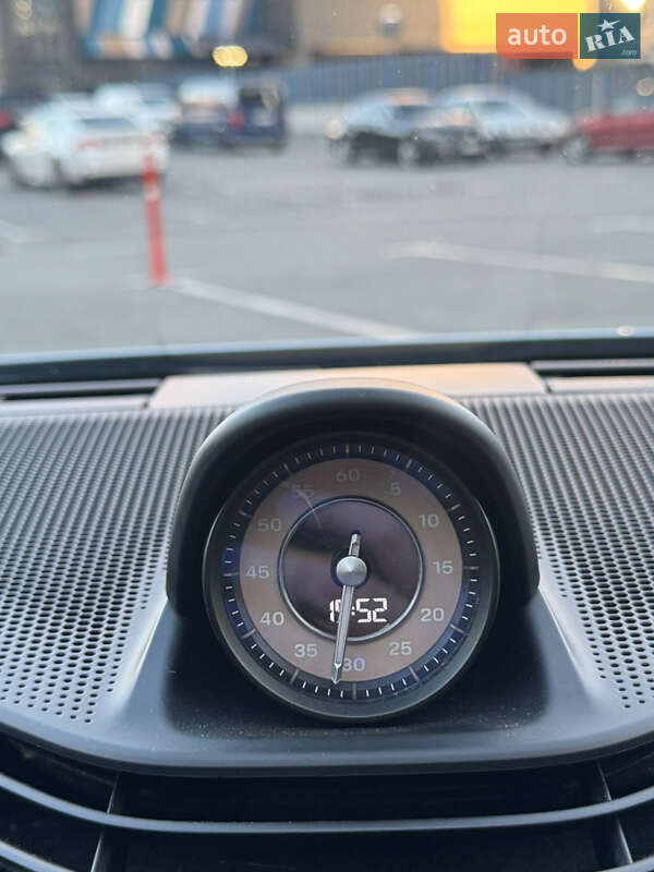 Седан Porsche Taycan Cross Turismo 2021 в Киеве фото 37 Седан Porsche Taycan Cross Turismo 2021 в Киеве