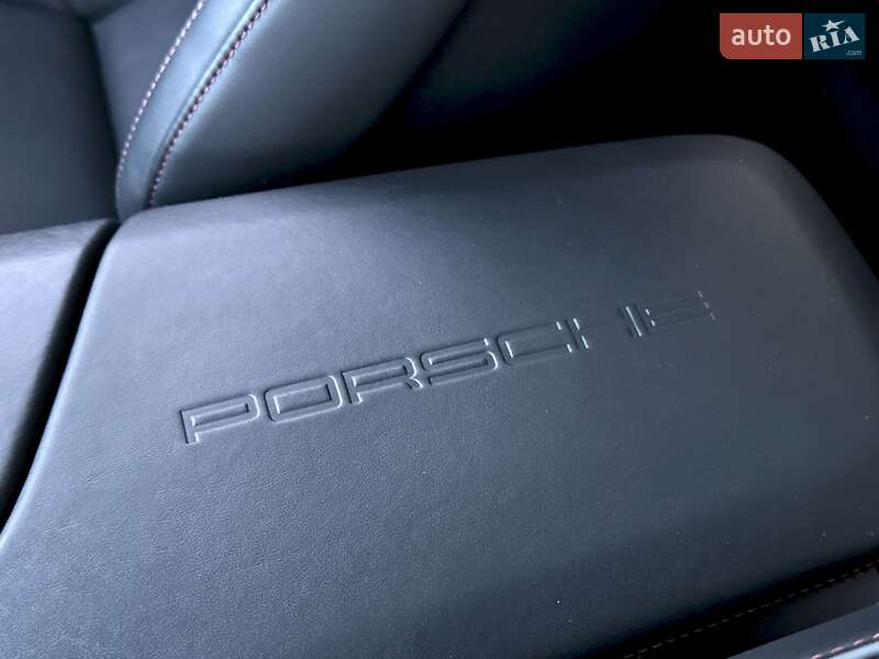 Універсал Porsche Taycan Cross Turismo 2021 в Києві