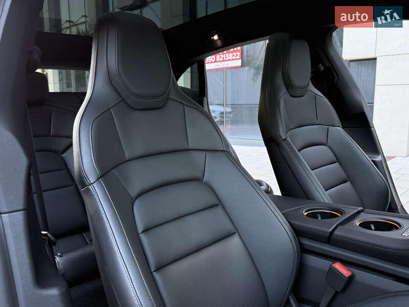 Універсал Porsche Taycan Cross Turismo 2023 в Києві