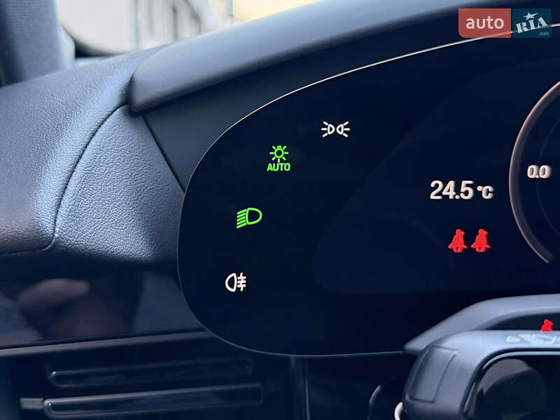 Універсал Porsche Taycan Cross Turismo 2023 в Києві