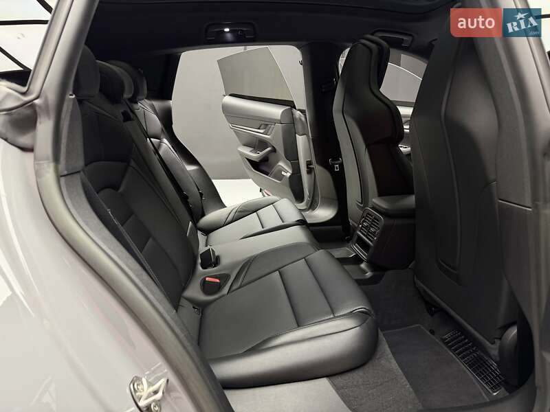 Універсал Porsche Taycan Cross Turismo 2023 в Києві