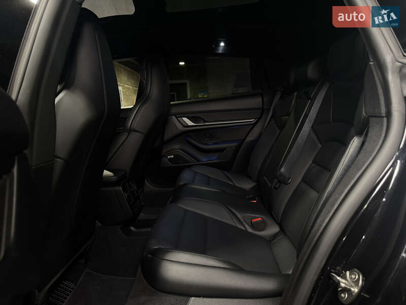 Универсал Porsche Taycan Cross Turismo 2021 в Луцке
