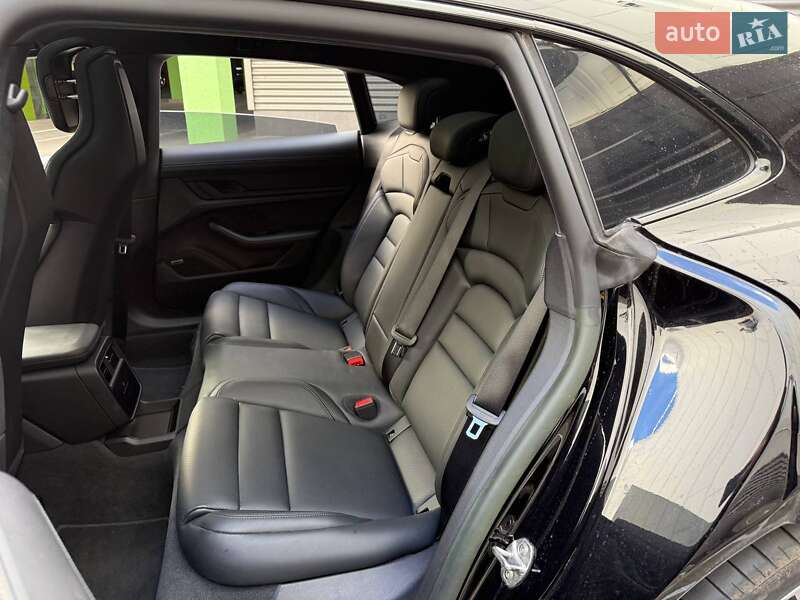 Универсал Porsche Taycan Sport Turismo 2023 в Киеве