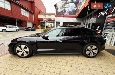 Универсал Porsche Taycan Sport Turismo 2024 в 