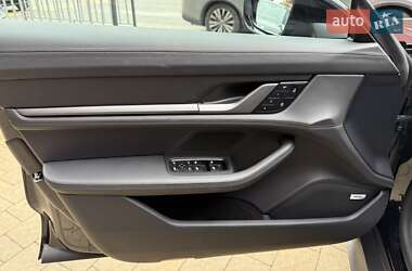 Универсал Porsche Taycan Sport Turismo 2024 в 