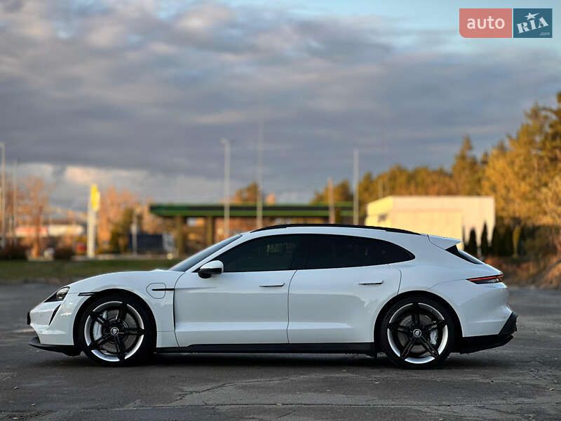 Універсал Porsche Taycan Sport Turismo 2023 в Києві фото 12 Універсал Porsche Taycan Sport Turismo 2023 в Києві